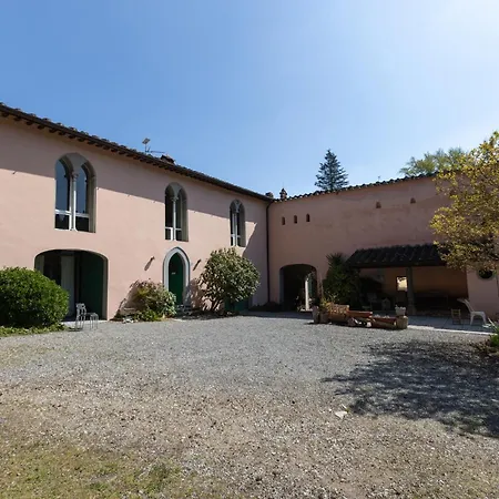Il Casale Di Rossi Bed & Breakfast