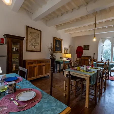 Il Casale Di Rossi Bed & Breakfast *