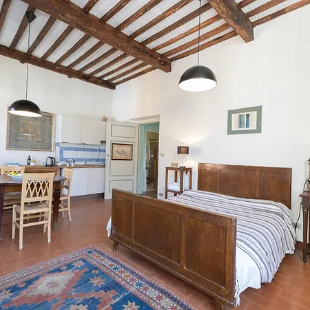 Il Casale Di Rossi Bed & Breakfast
